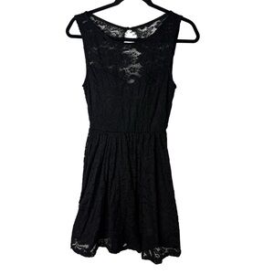 Symphony dress Black Lace Sleeveless Fit-and-Flare Dress